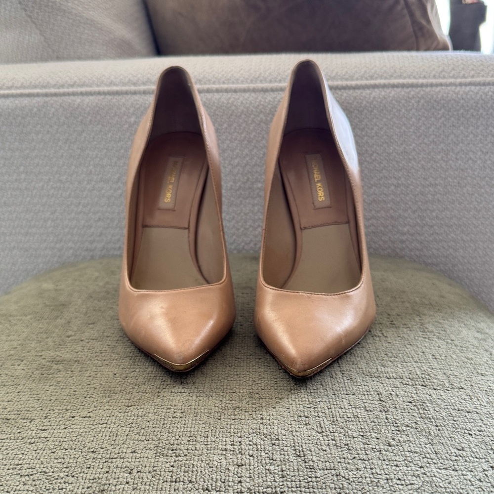 Michael Kors Collection Nude pumps